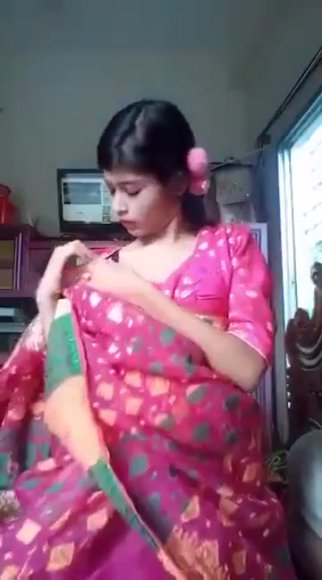 /2025-10-14 10-57/DESI VIDEOS....Desi Cute Girl In Sare@Desipremier.mp4