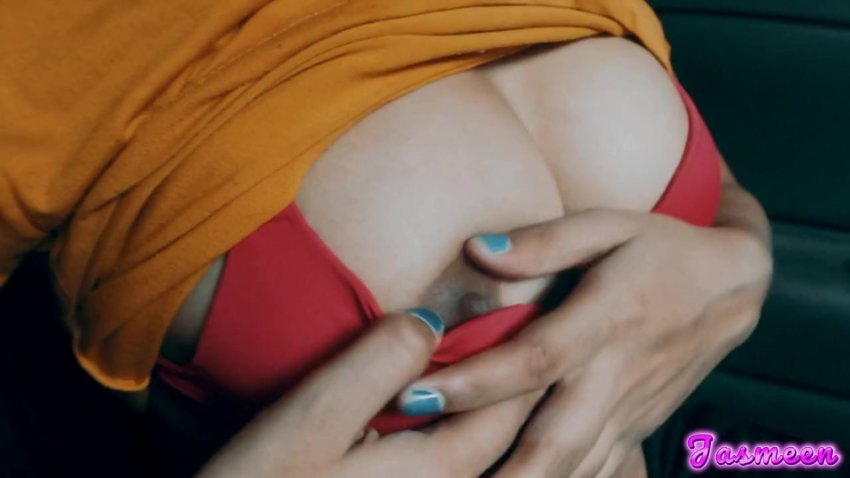 /ofifce ke baad chief ne kiye car mein cupcakes press(1).mp4