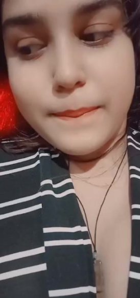 /2026-08-06 12-21/Cute girlfriend boobs show selfie viral vide.mp4